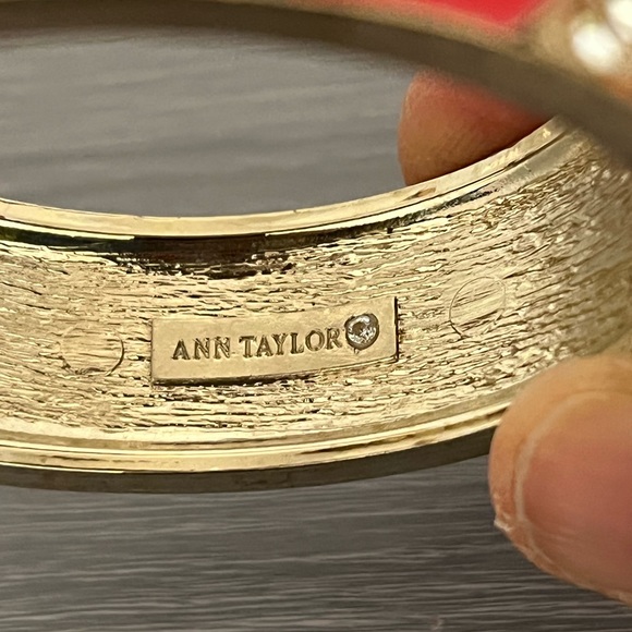 Ann Taylor Gold & Enamel Bangle Bracelet, Red Pink with CZ Diamonds, Chevron - Picture 4 of 7